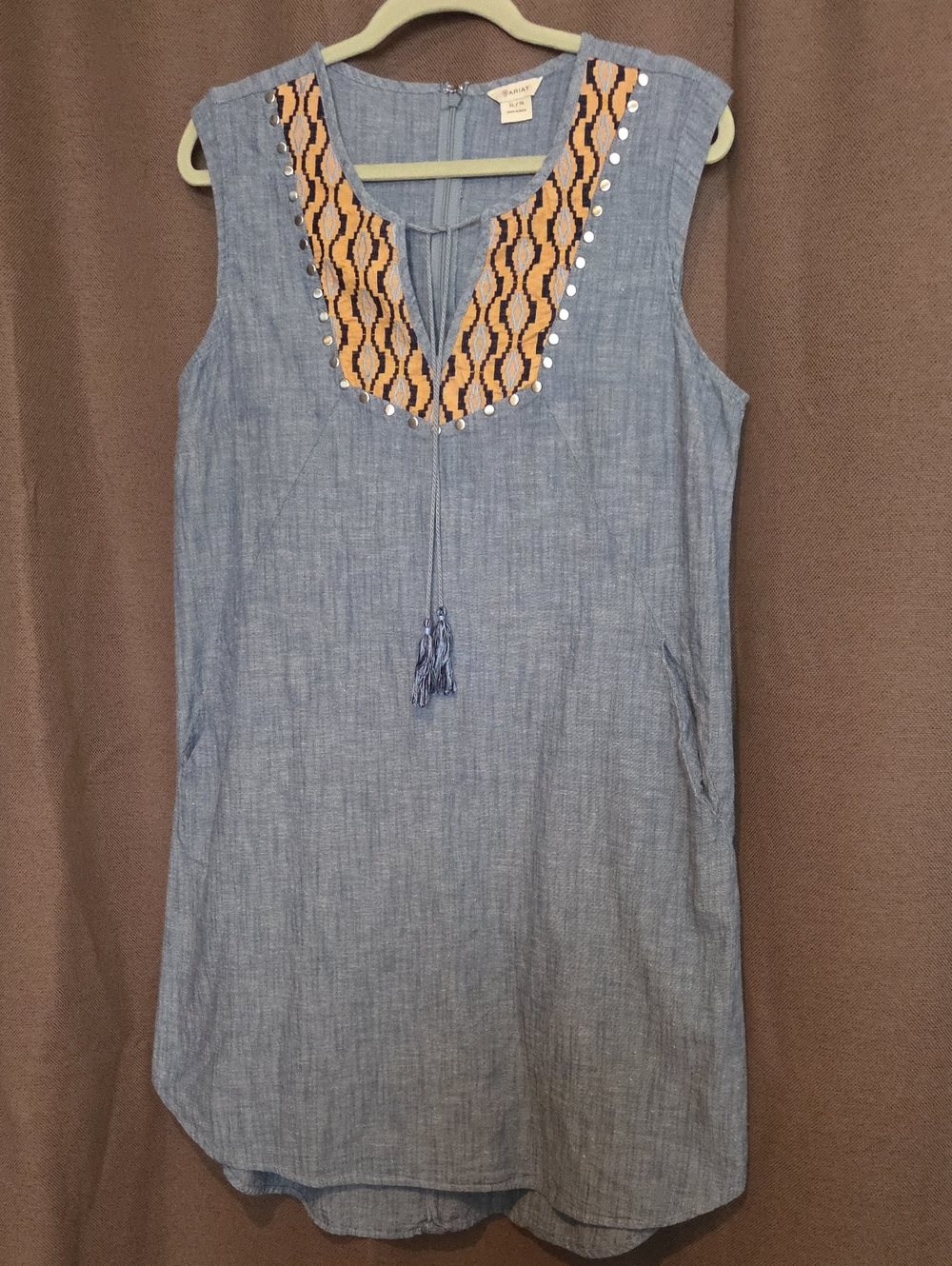 Ariat Embroidered Blue Chambray V-neck Dress Size Xl